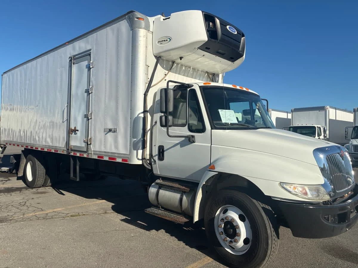 2018 International 4300 in Syracuse, NY — photo 3