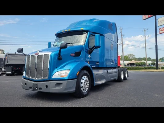 2021 Peterbilt 579 in Memphis, TN — photo 2