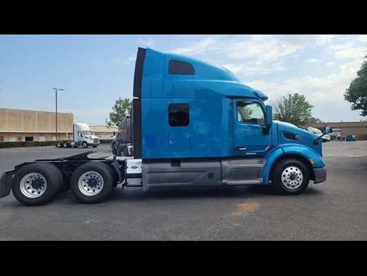 2021 Peterbilt 579 in Memphis, TN — photo 14