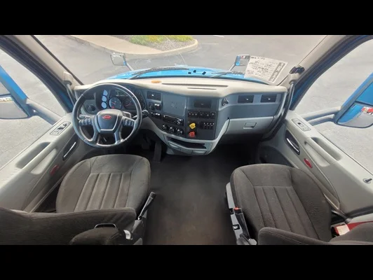 2021 Peterbilt 579 in Memphis, TN — photo 19