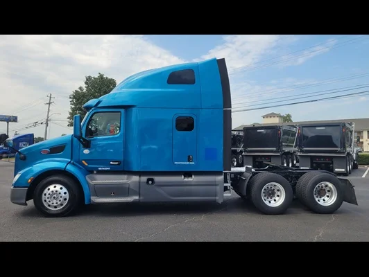 2021 Peterbilt 579 in Memphis, TN — photo 10