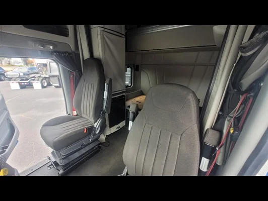 2021 Peterbilt 579 in Memphis, TN — photo 16