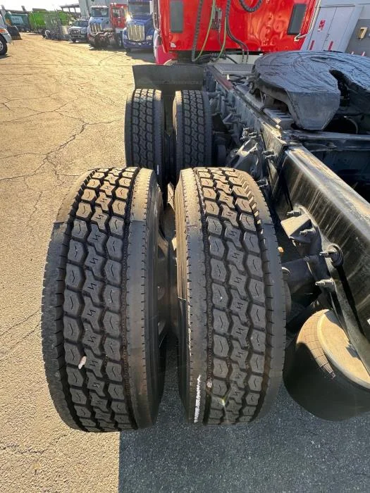 2020 Peterbilt 579 - image 12