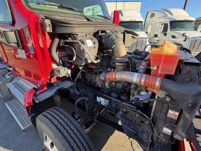 2020 Peterbilt 579 - image 18