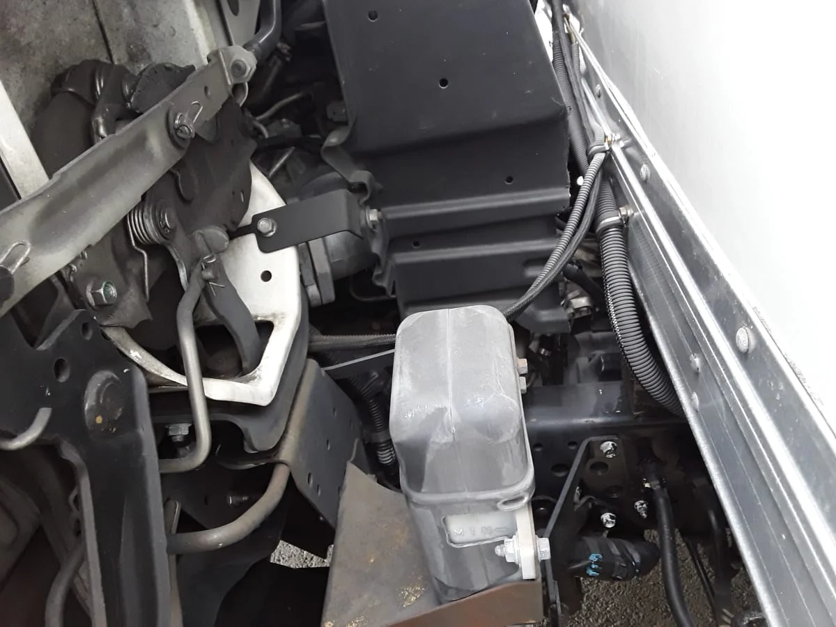 2018 Isuzu NQR - image 10