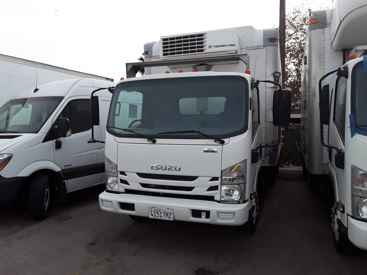 2018 Isuzu NQR - image 3