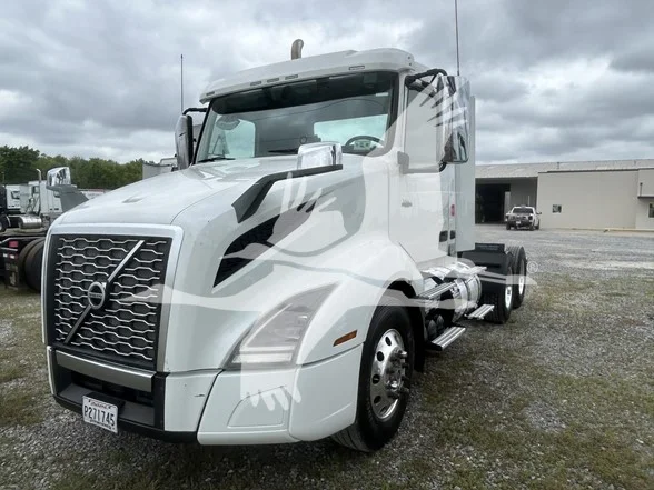 2020 Volvo VNL 300 in Saint Rose, LA
