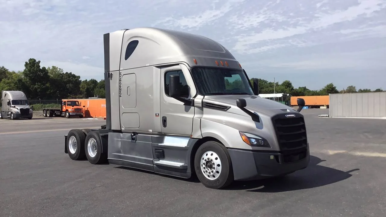 2023 Freightliner Cascadia in West Memphis, AR