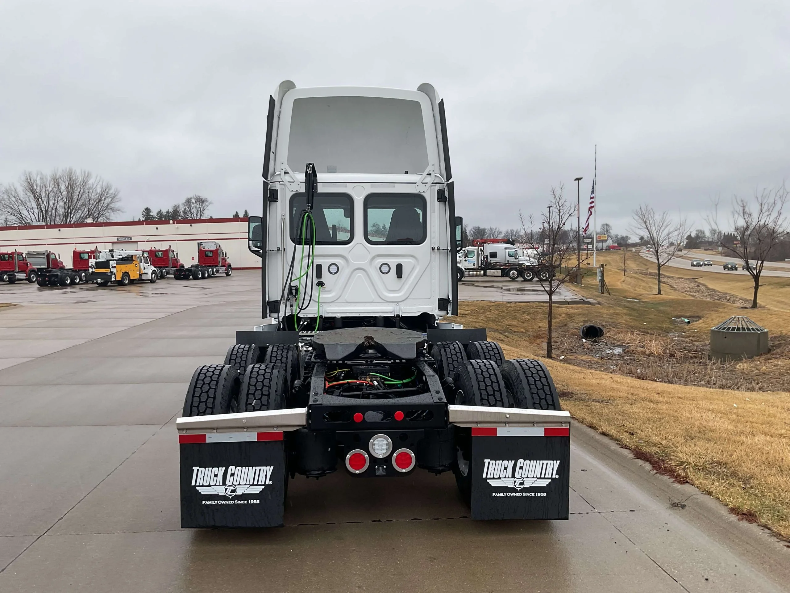 2026 Freightliner Cascadia in Shullsburg, WI — photo 4