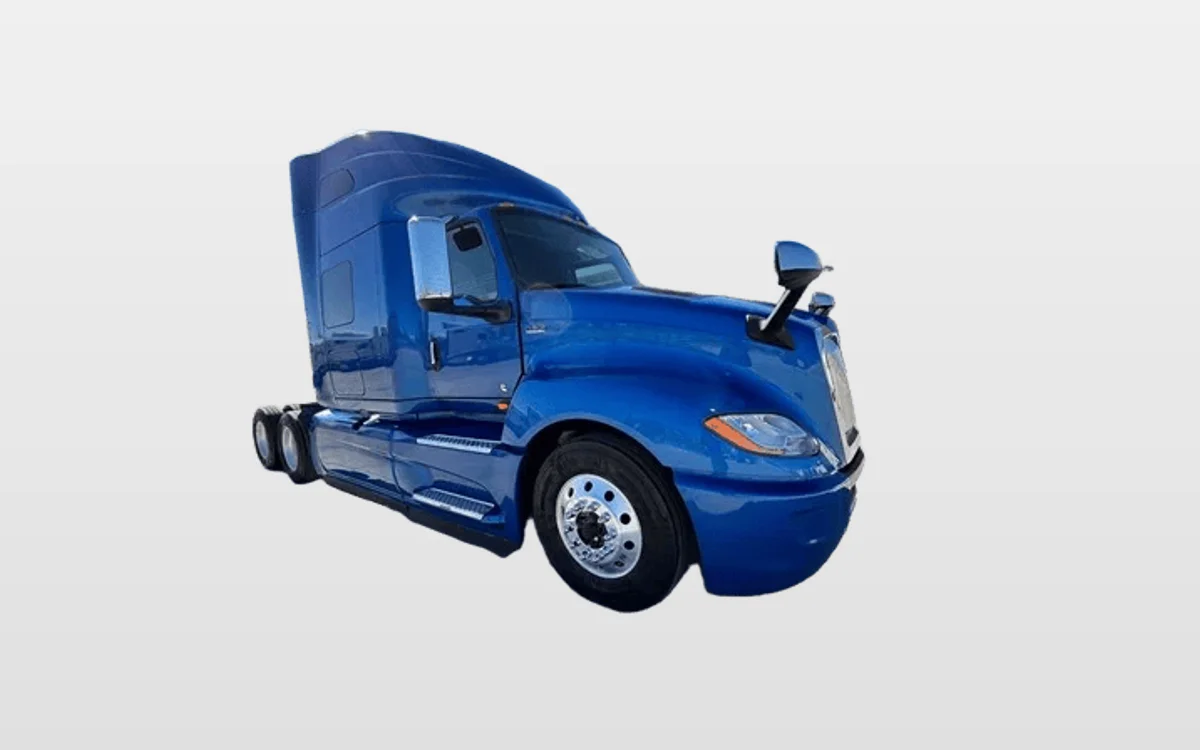 2020 International LT - image 1