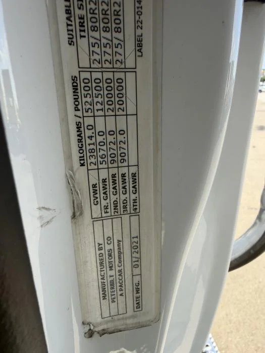 2022 Peterbilt 579 — photo 27