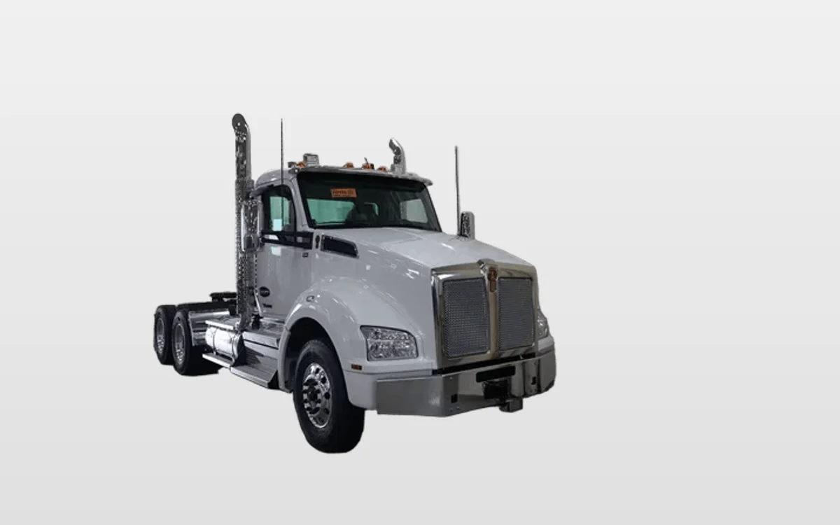 2026 Kenworth T880 - image 1