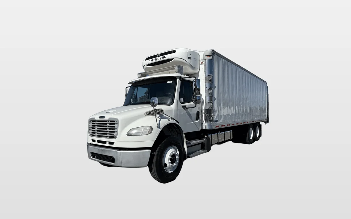 2016 Freightliner M2 106 - image 1