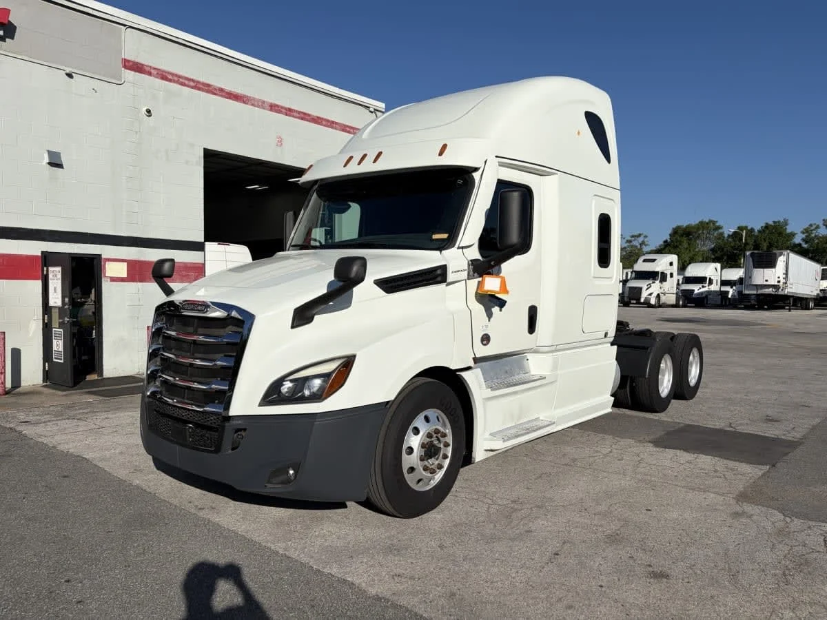2022 Freightliner Cascadia in Jacksonville, FL