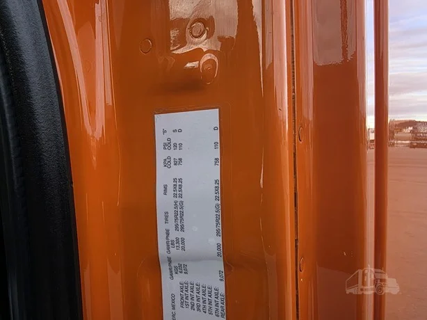 2019 Freightliner Cascadia - image 31