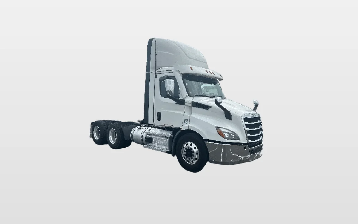 2021 Freightliner Cascadia - image 1