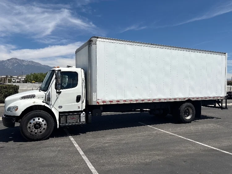 2020 Freightliner eM2 in Fontana, CA — photo 4
