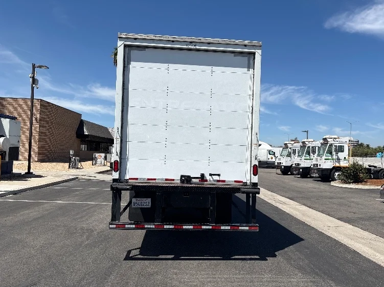 2020 Freightliner eM2 in Fontana, CA — photo 7