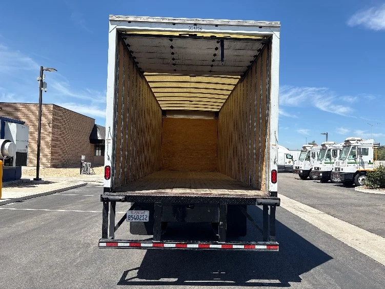 2020 Freightliner eM2 in Fontana, CA — photo 9