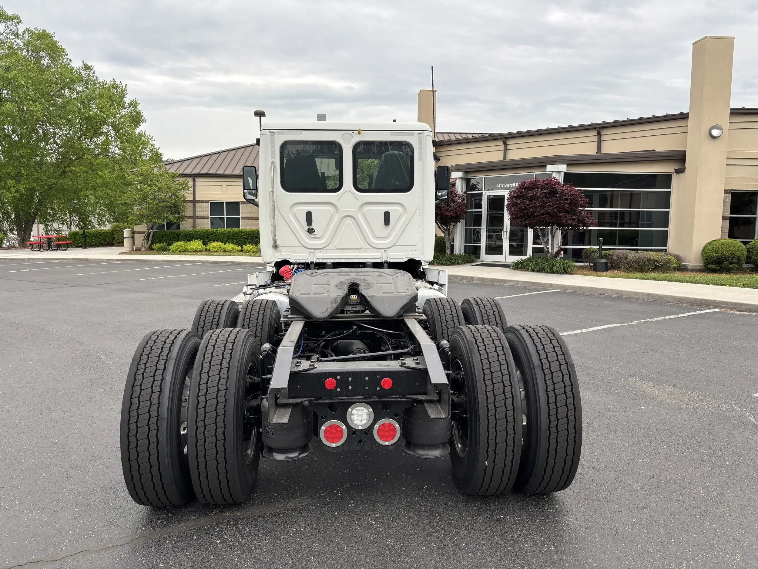 2026 Freightliner Cascadia - image 4