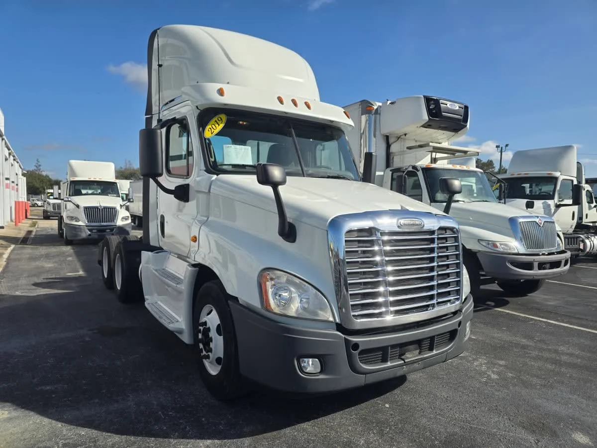 2019 Freightliner Cascadia in Tampa, FL