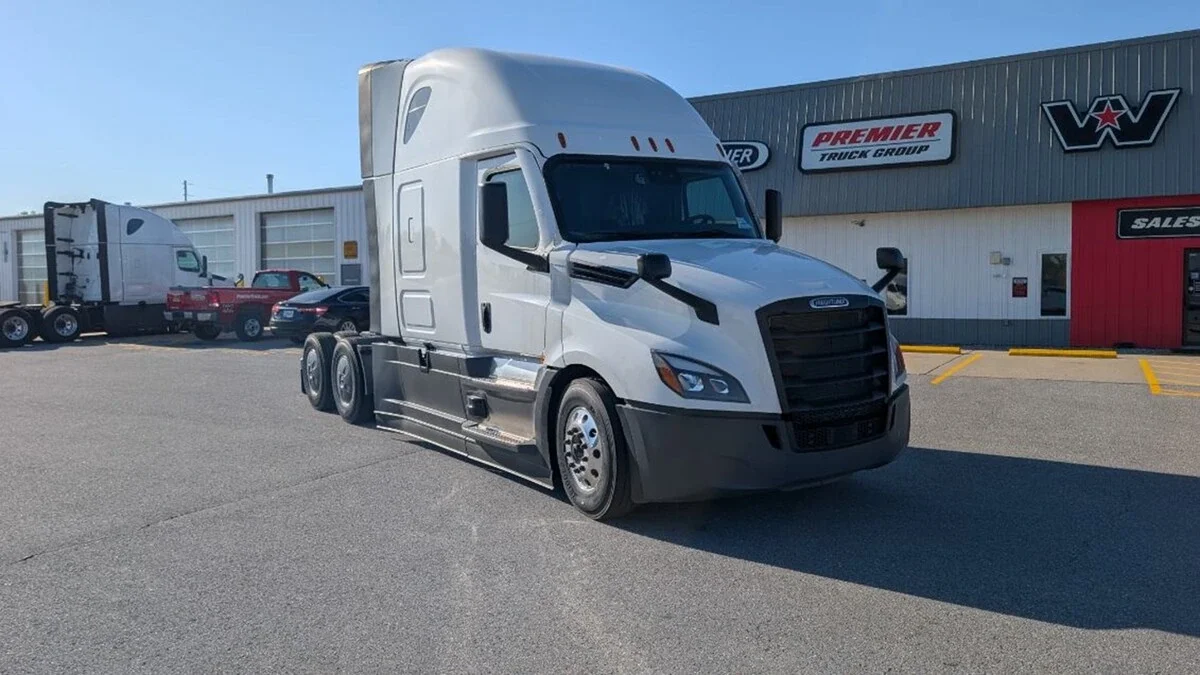2026 Freightliner Cascadia - image 3
