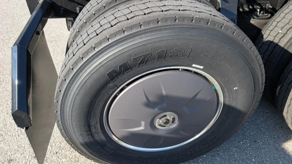 2026 Freightliner Cascadia - image 8