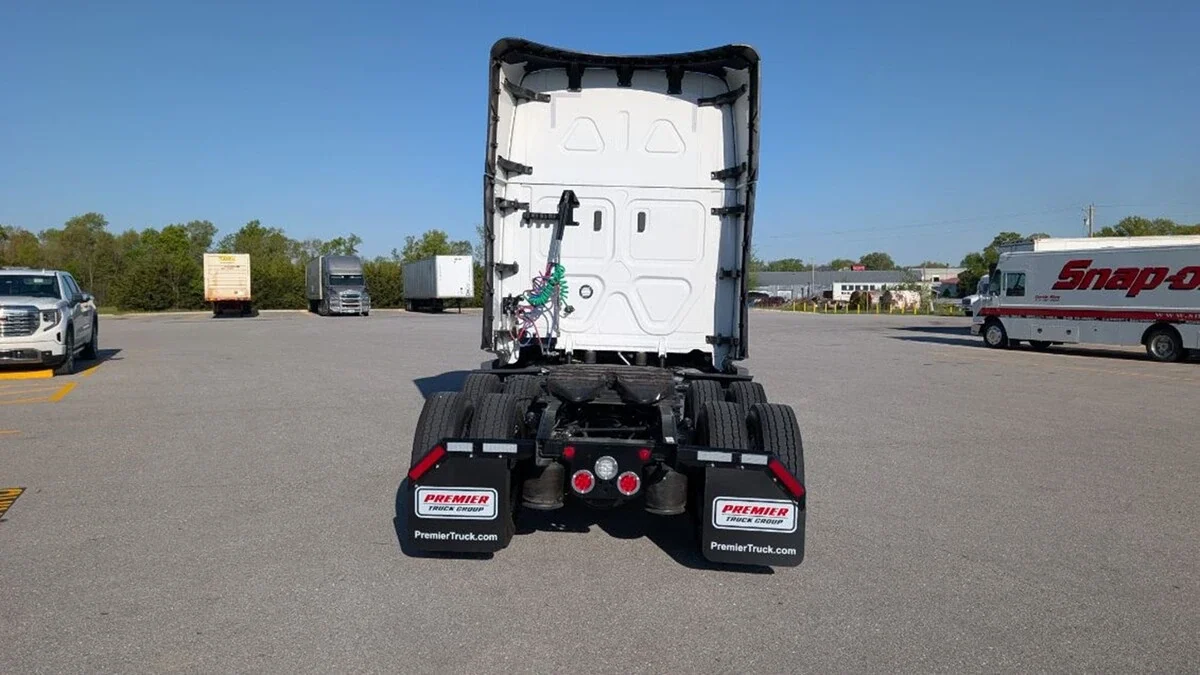 2026 Freightliner Cascadia - image 6