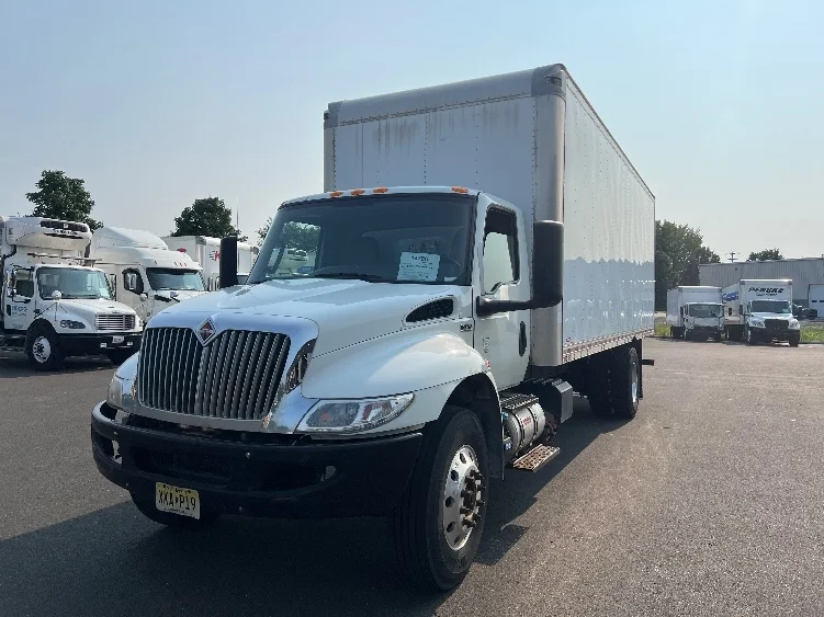 2020 International MV in Burlington, NJ — photo 3