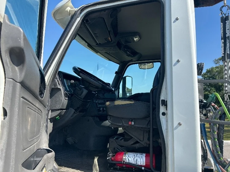 2020 International RH - image 9