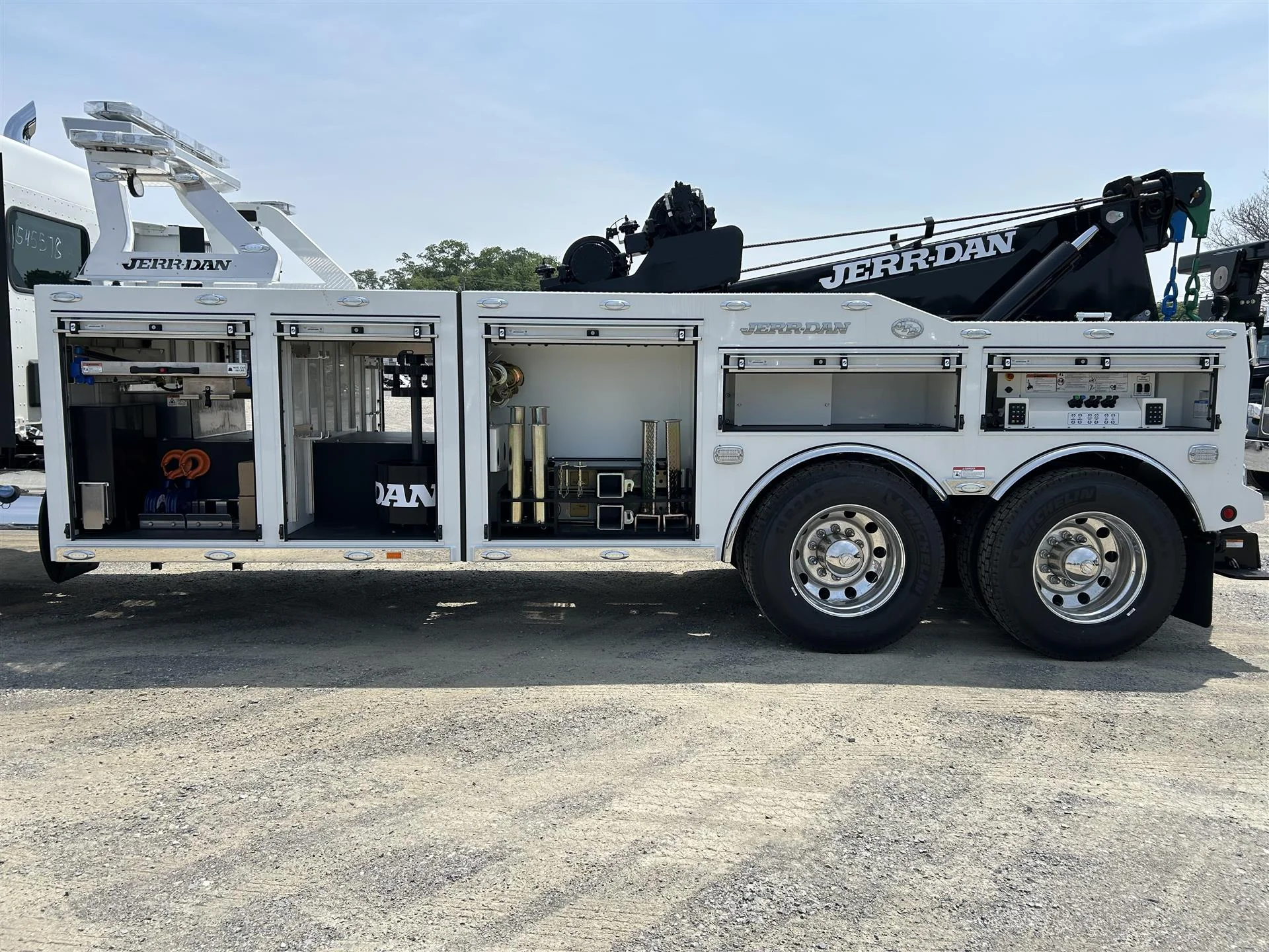 2024 Kenworth T880 in London, OH — photo 4
