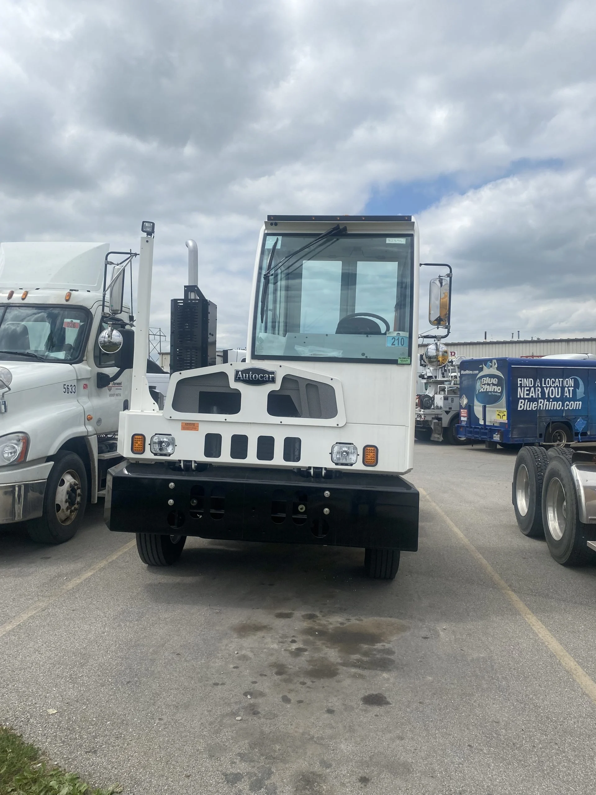 2024 Autocar in IN — photo 2