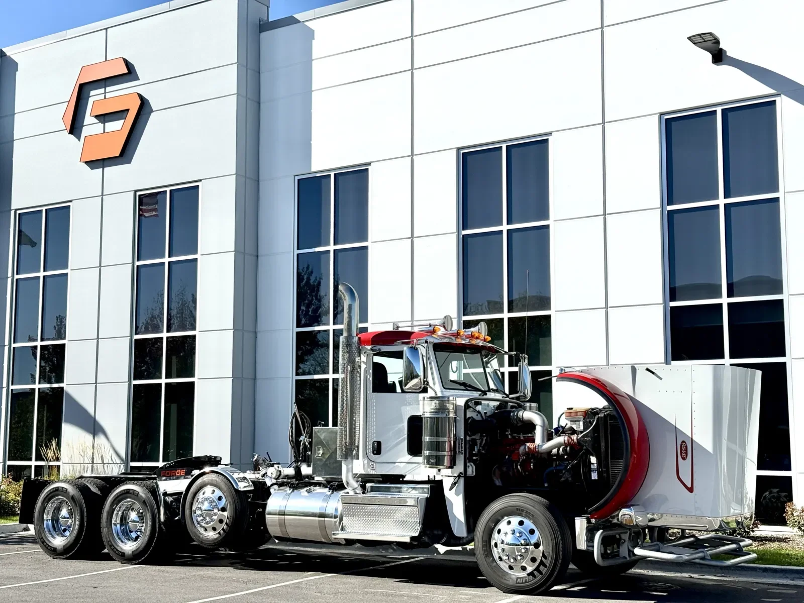 2023 Peterbilt 389 - image 9