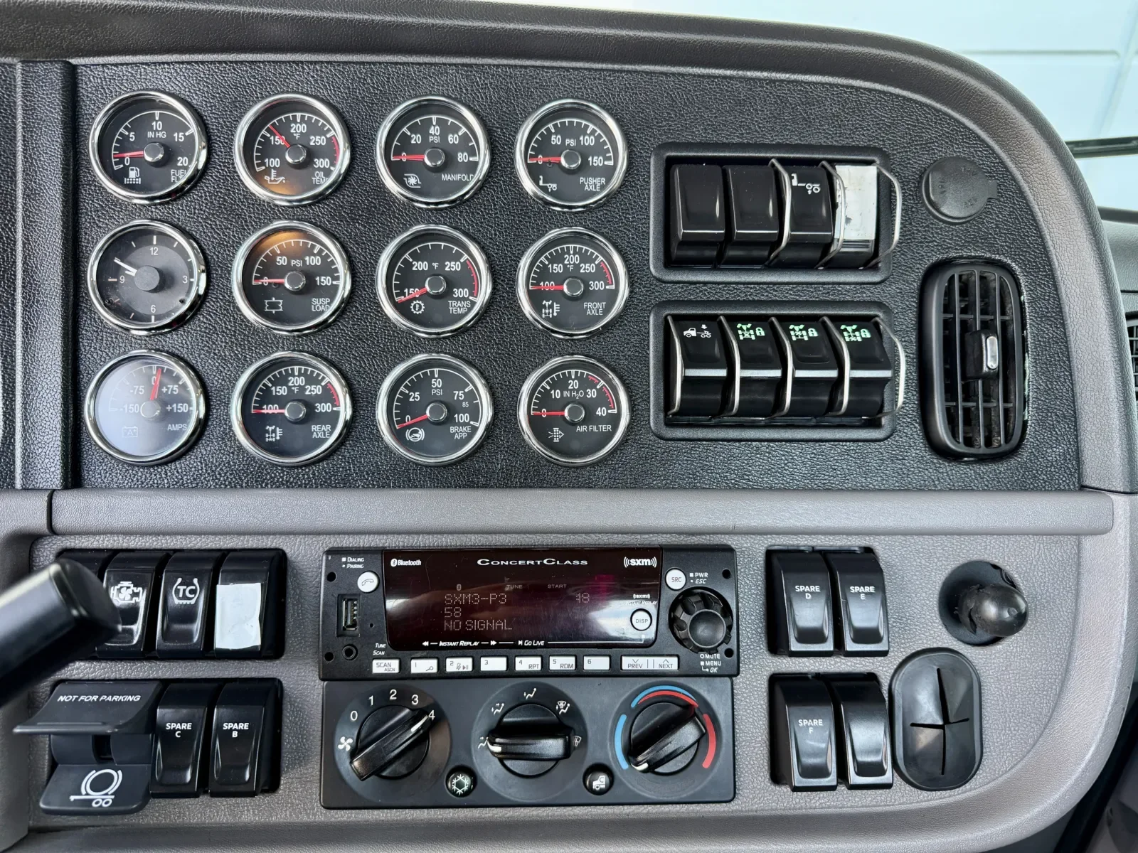 2023 Peterbilt 389 - image 18