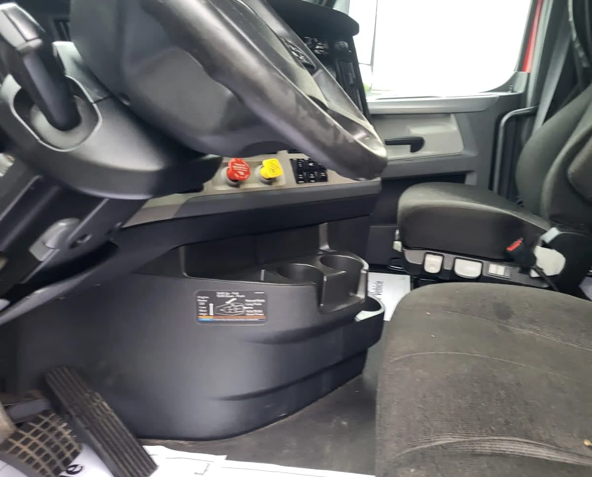 2020 Freightliner Cascadia in Jacksonville, FL — photo 7