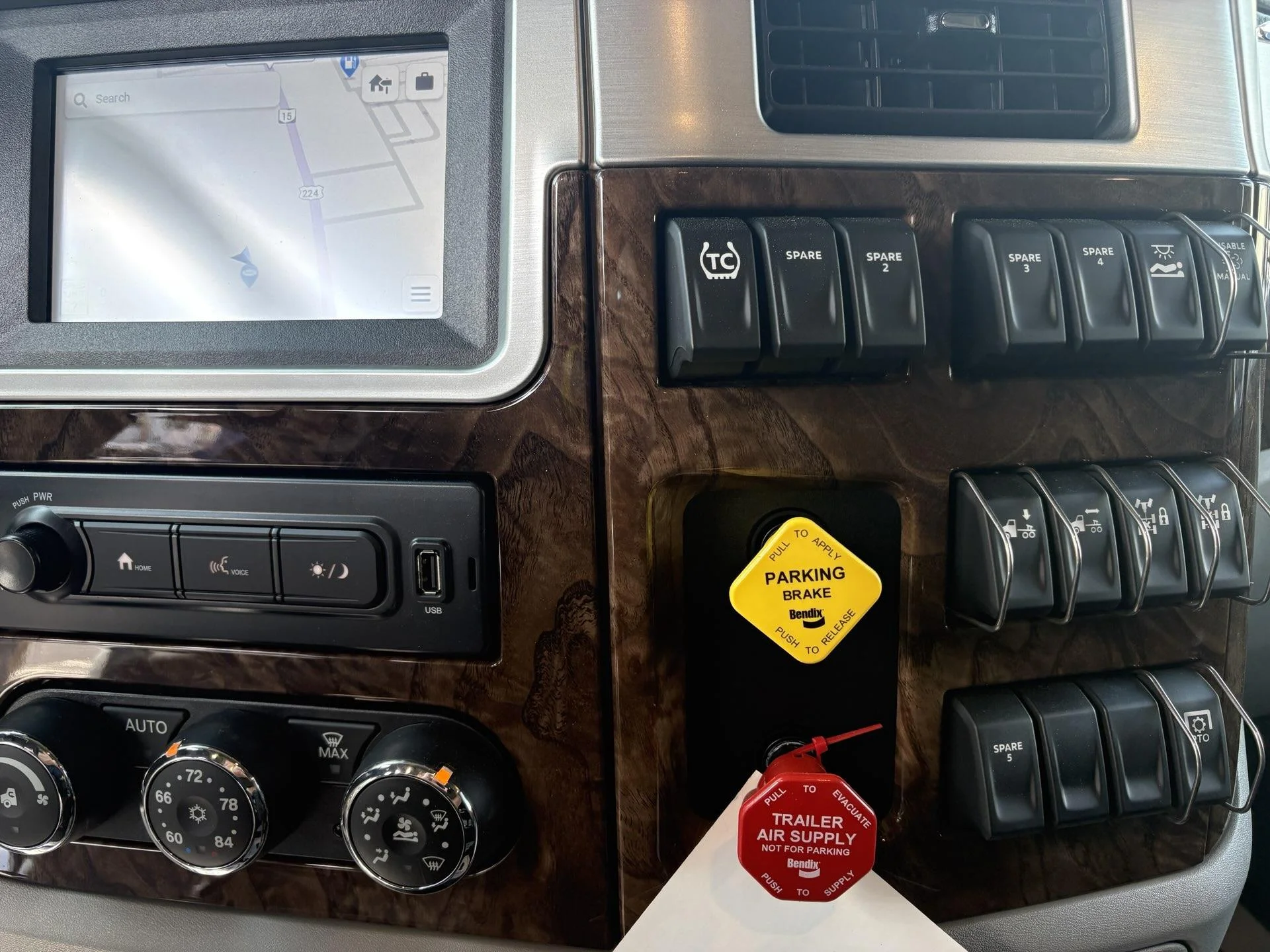2027 Peterbilt 589 in Findlay, OH — photo 13