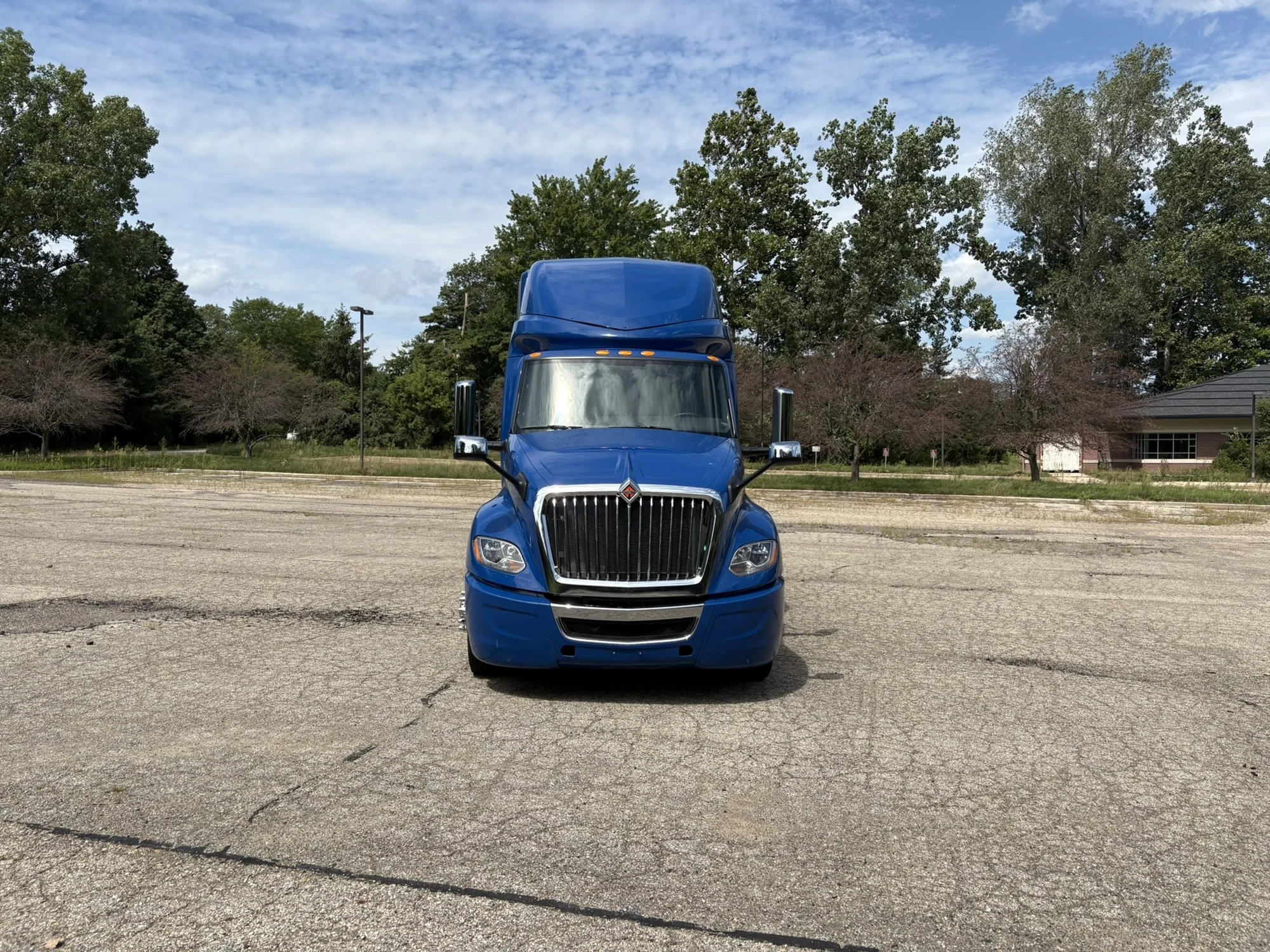 2025 International LT in MI — photo 3