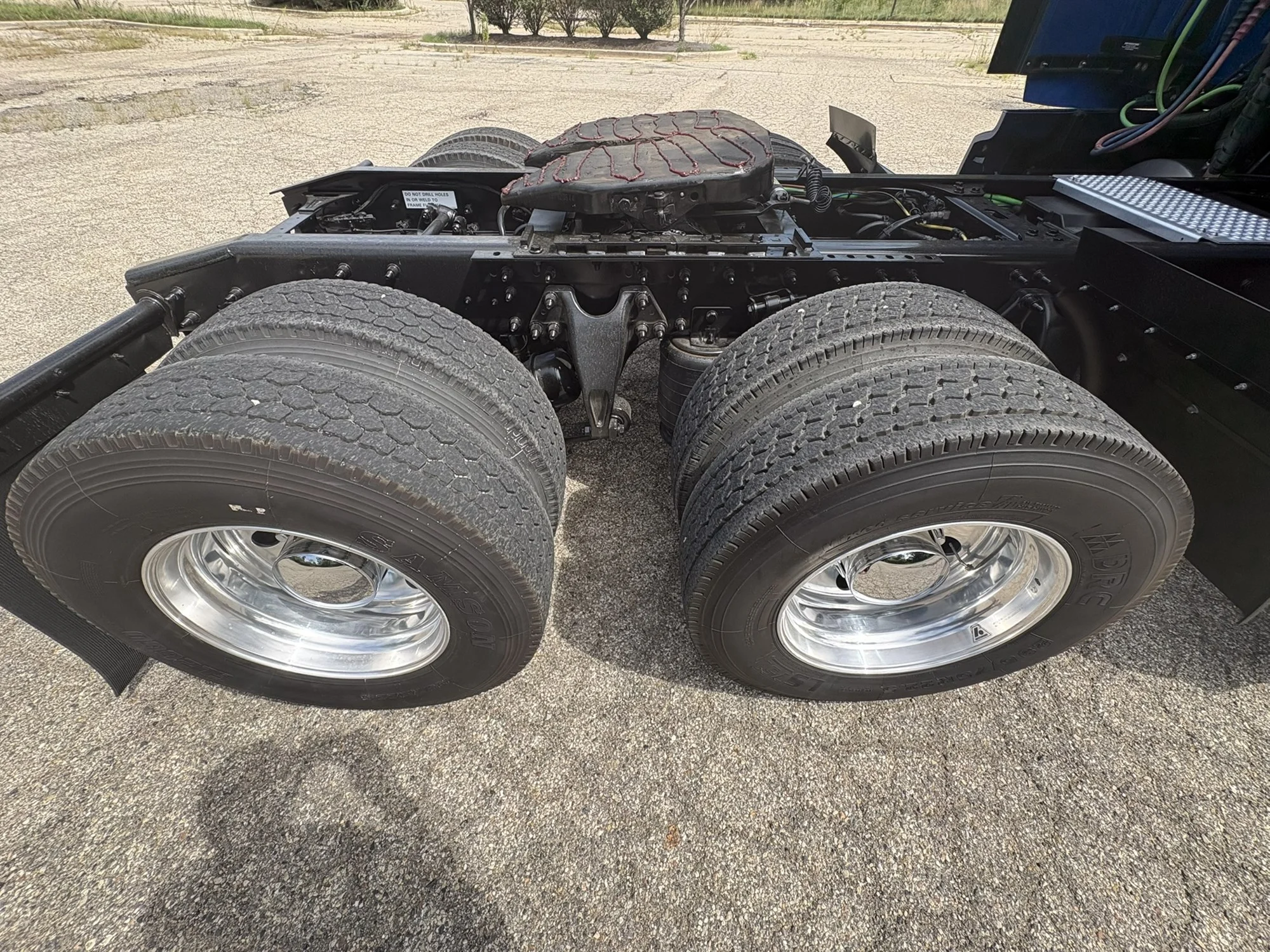 2025 International LT in MI — photo 11