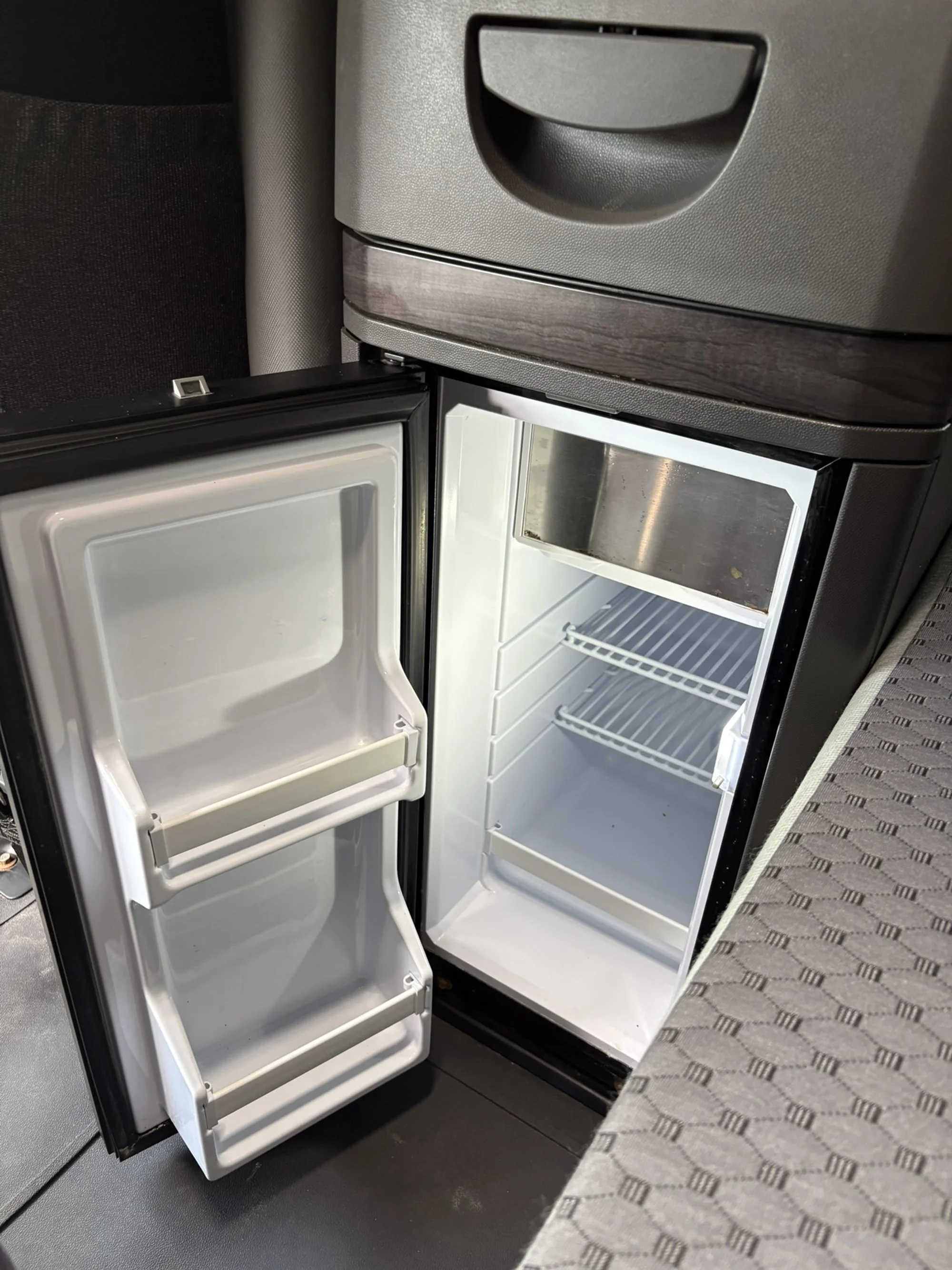 2025 International LT in MI — photo 23