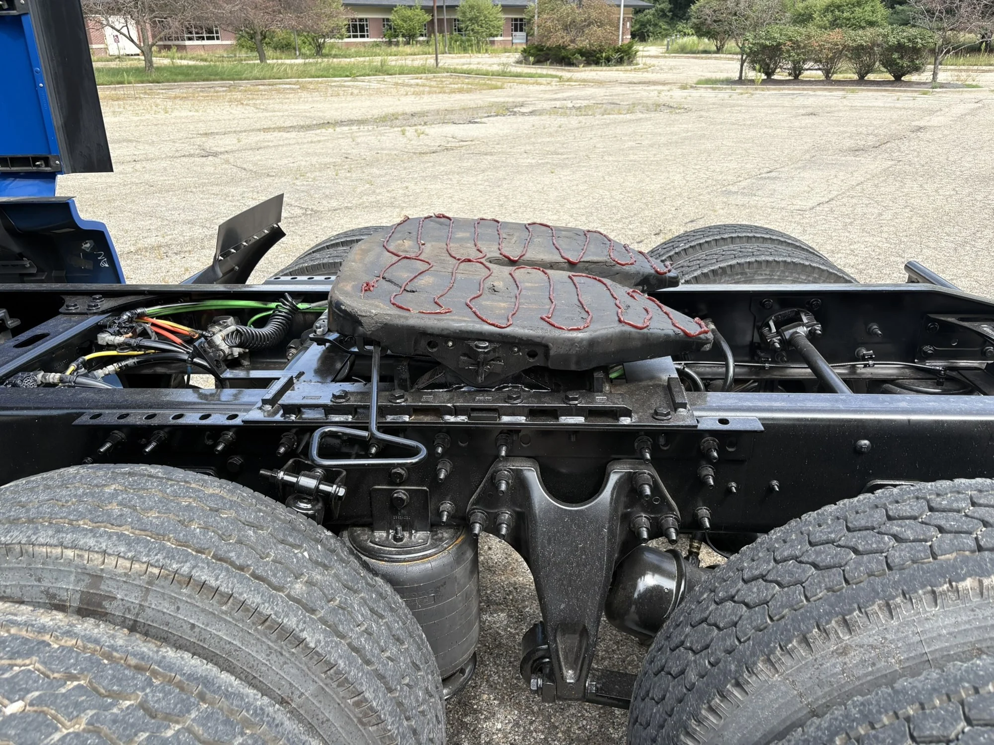 2025 International LT in MI — photo 12