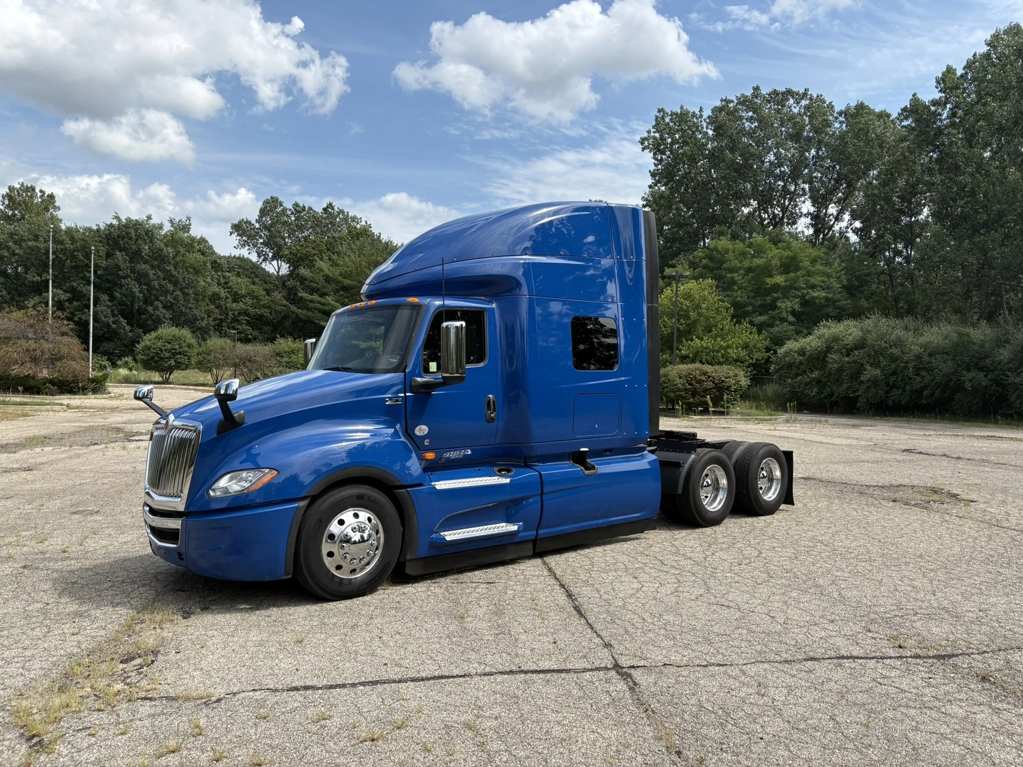 2025 International LT