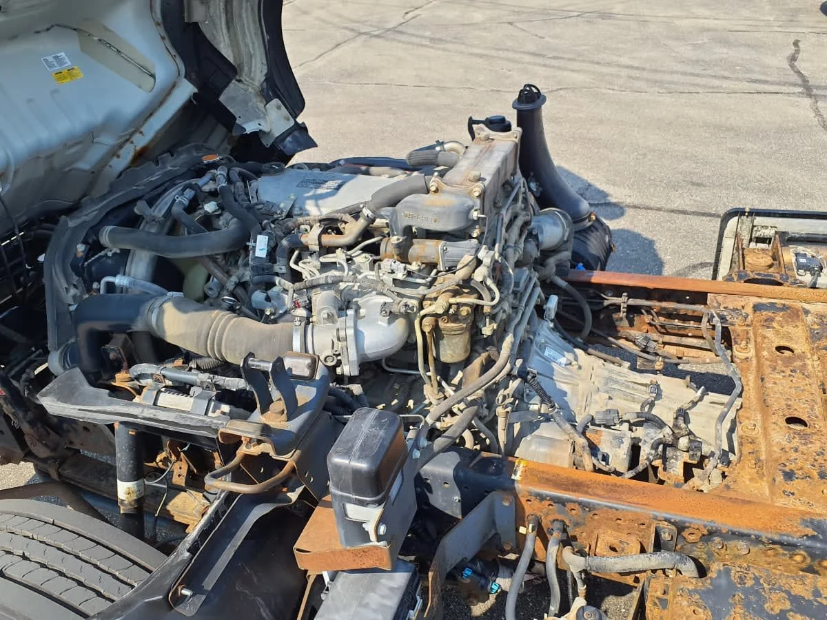 2017 Isuzu NQR - image 8