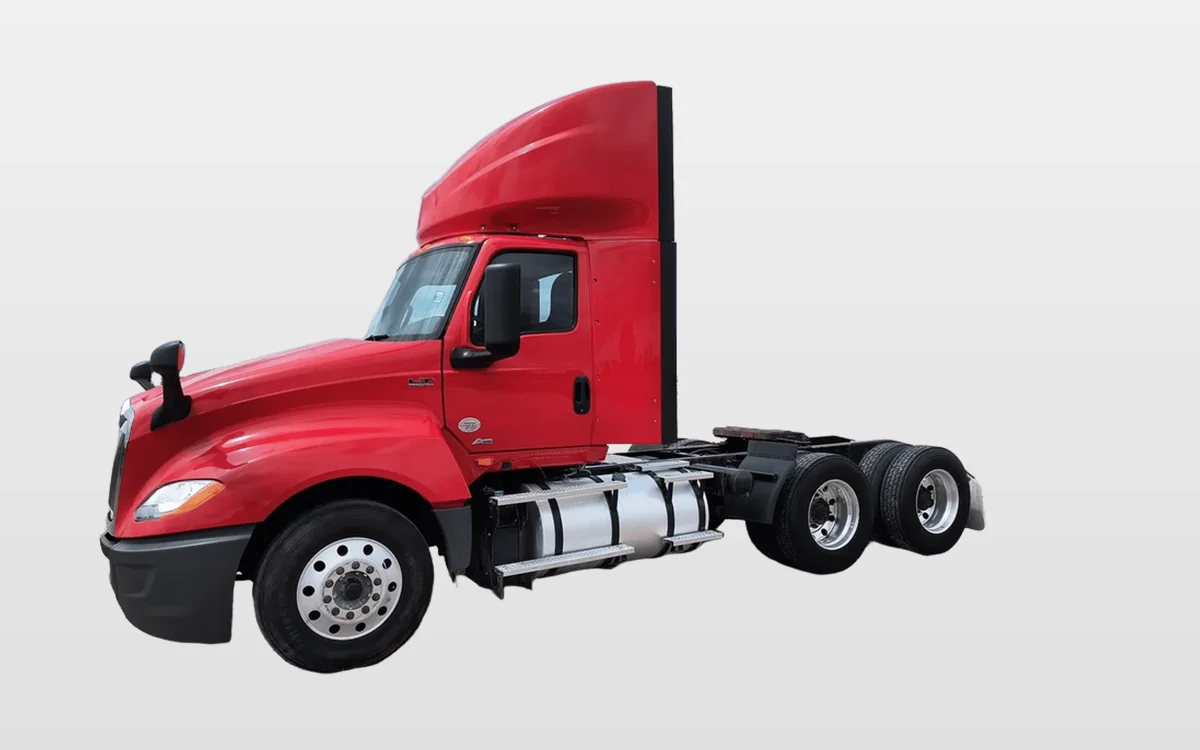 2020 International LT - image 1