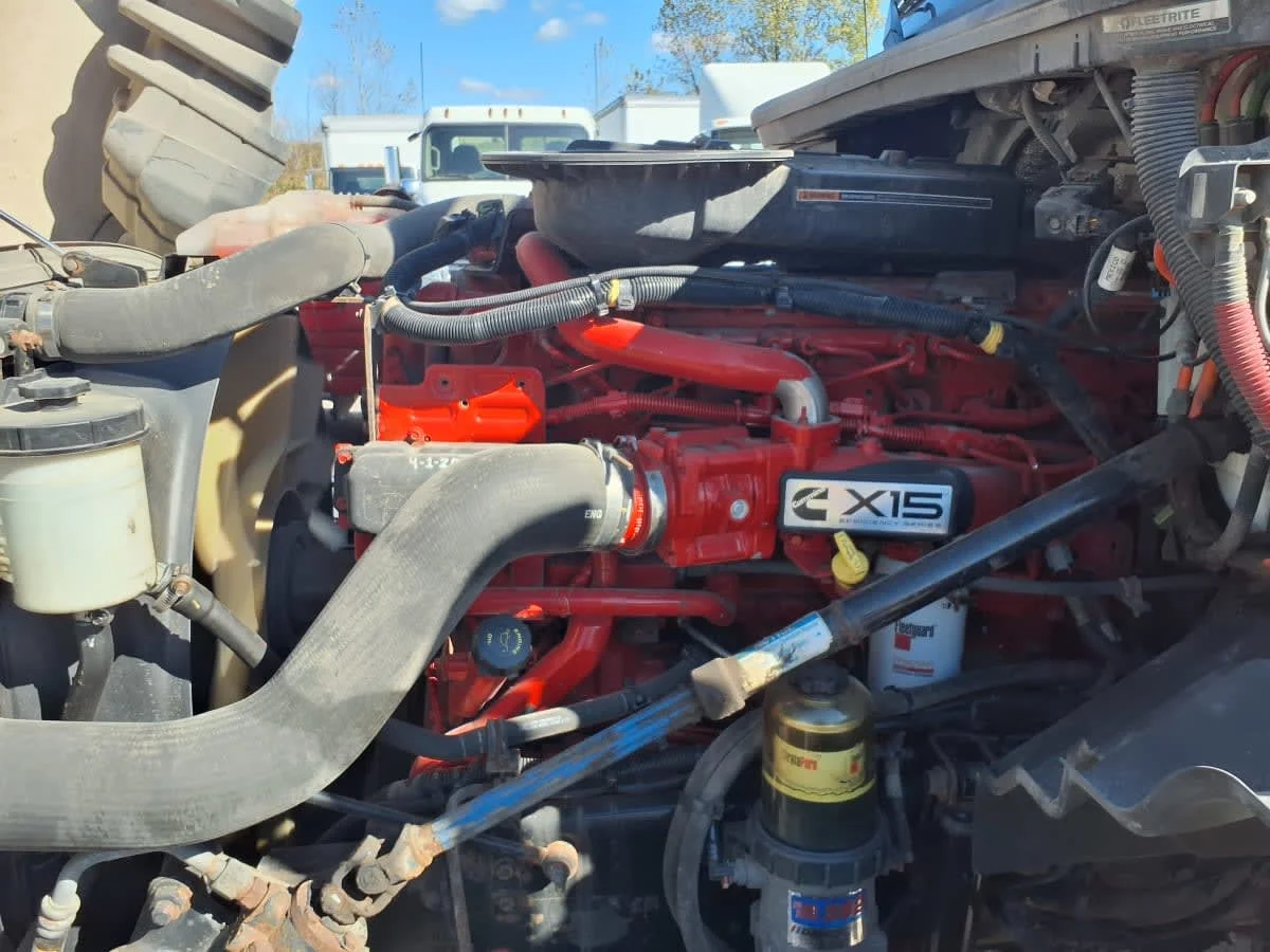 2019 International LT in Taylor, MI — photo 8