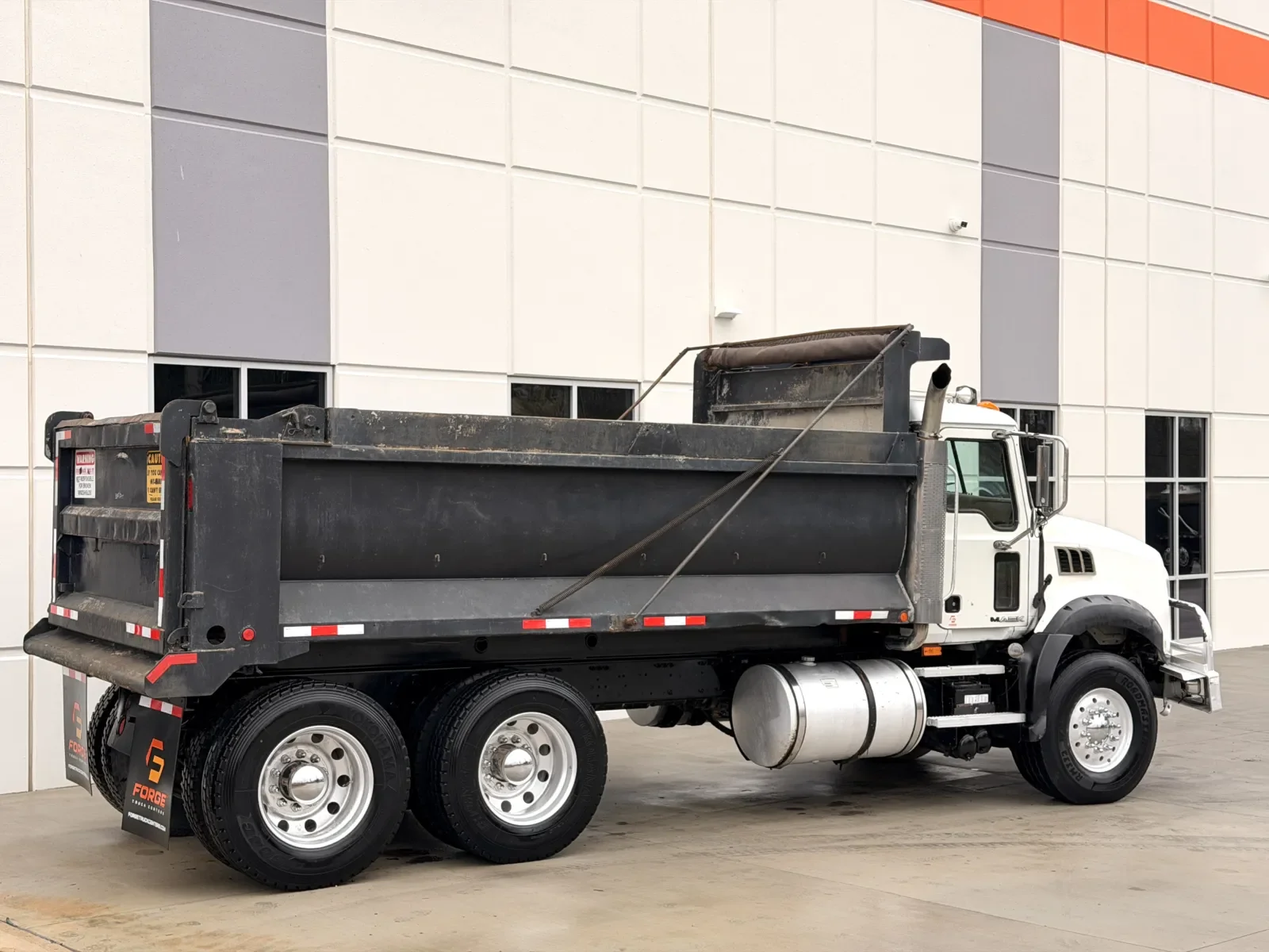2006 Mack in Greer, SC — photo 6