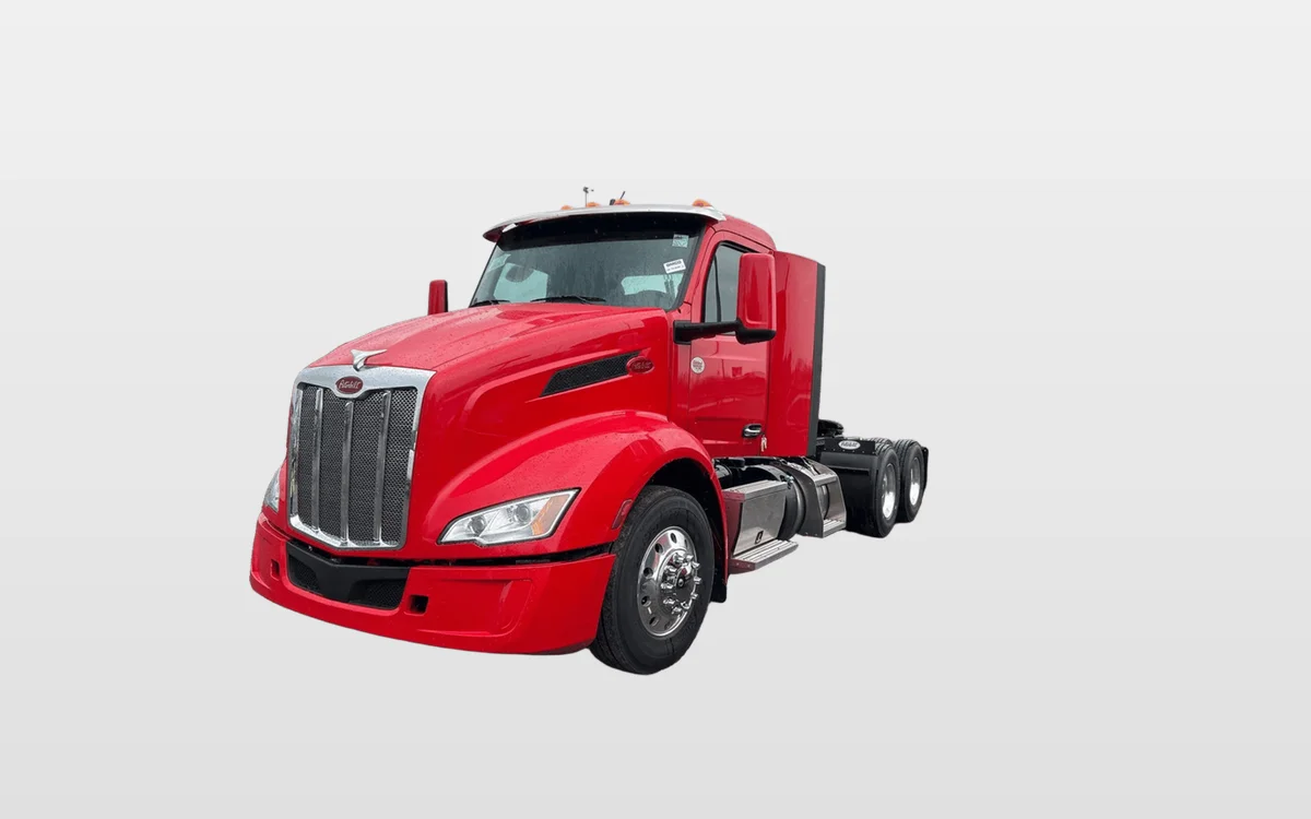 2027 Peterbilt 579 - image 1