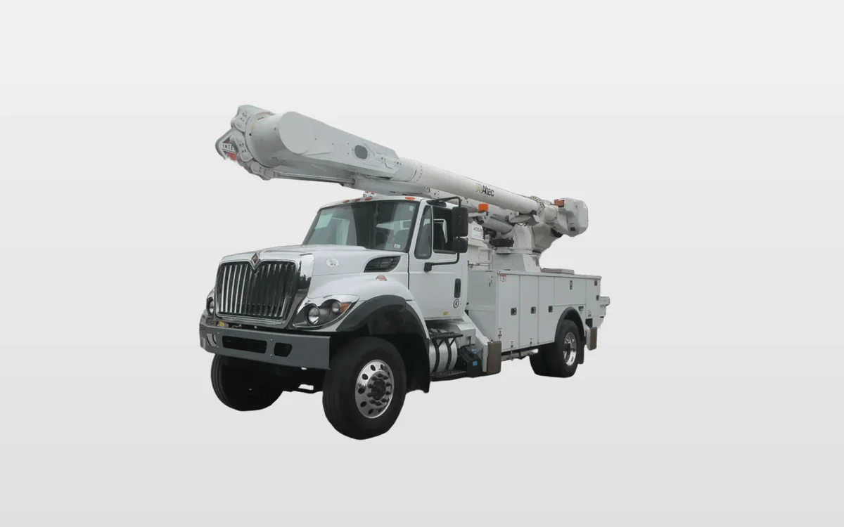 2017 International - image 1