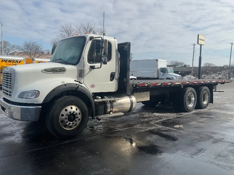 2019 Freightliner M2 112 - image 4