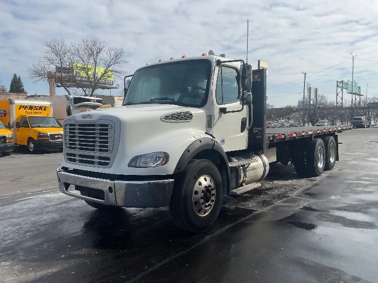2019 Freightliner M2 112 in Milwaukee, WI — photo 3