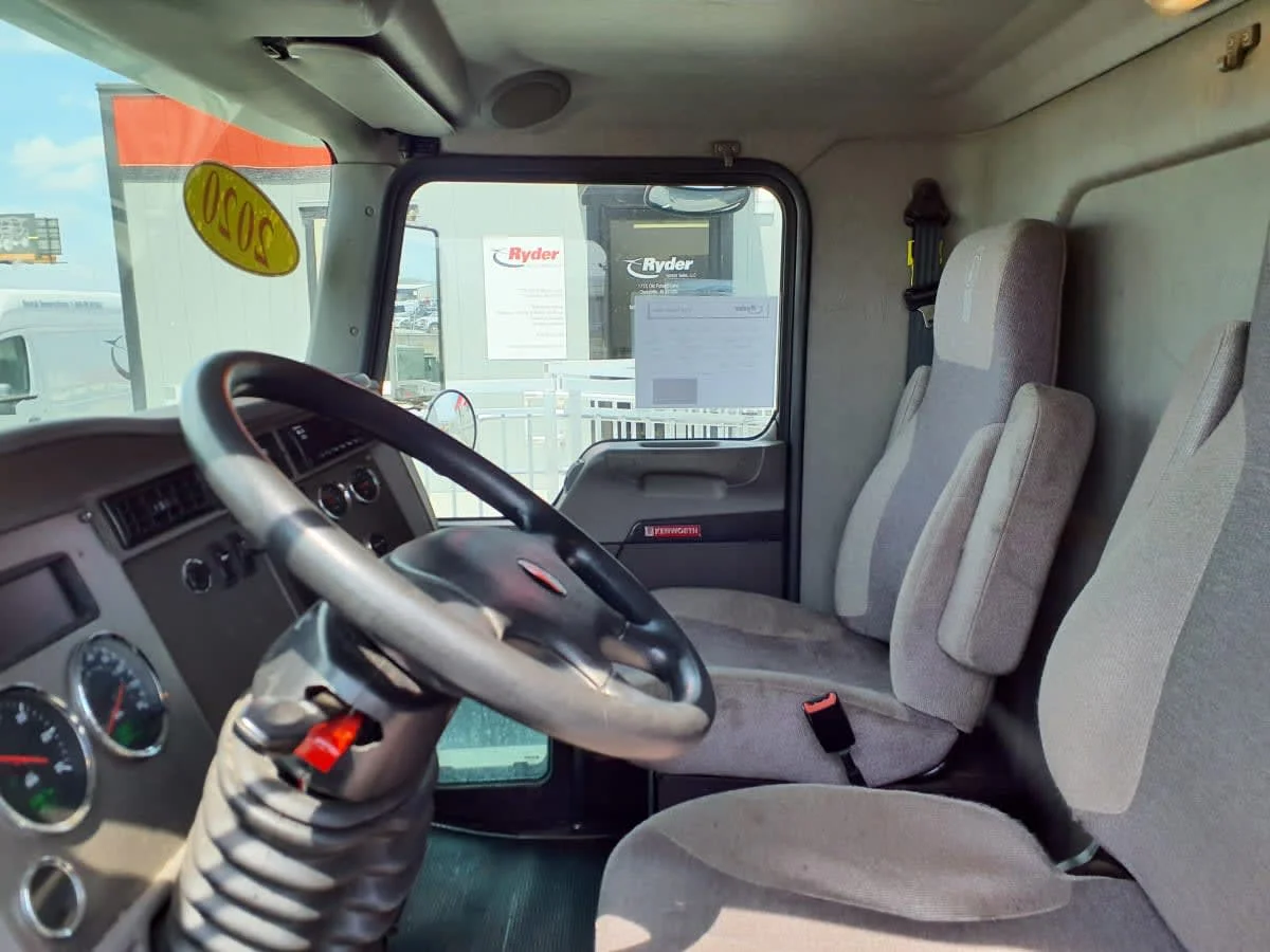 2020 Kenworth T370 - image 7